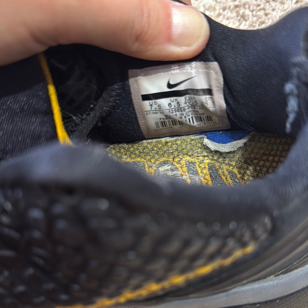 Black and Yellow Kobe Del Sol - Picture 6 of 7